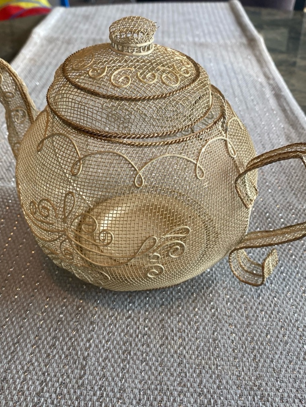 Decorative Gold Wire Teapot Accent for Coffee & Tea Displays